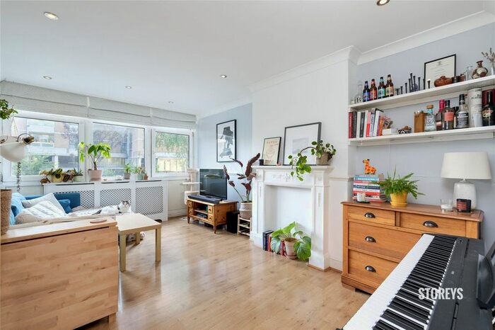 3 Bedroom Maisonette To Rent In Columbia Road, Shoreditch, London, E2