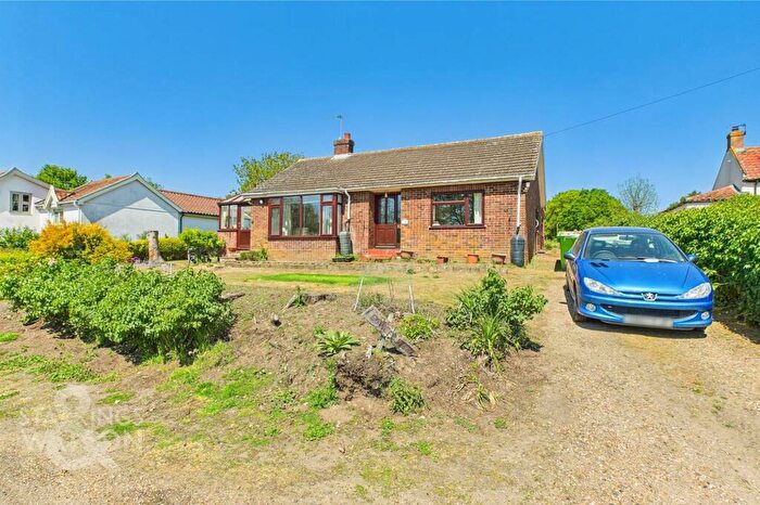 3 Bedroom Detached Bungalow For Sale In Sunnyside, Woodton, Bungay, NR35
