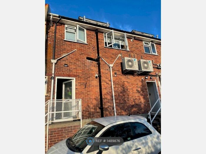 2 Bedroom Maisonette To Rent In High Road, Benfleet, SS7