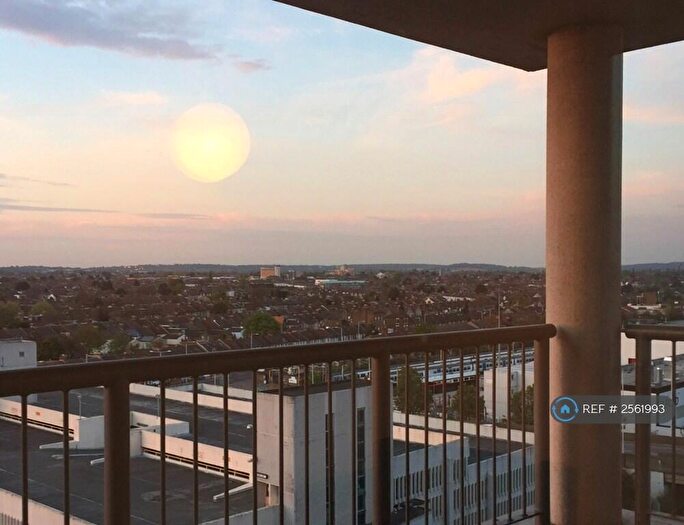 1 Bedroom Flat To Rent In Thames View, Ilford, IG1