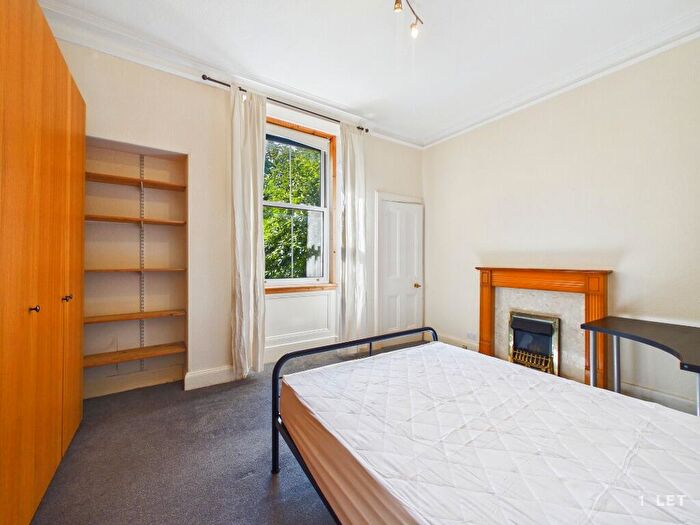 2 Bedroom Flat To Rent In Cheyne Street, Stockbridge, Edinburgh, EH4