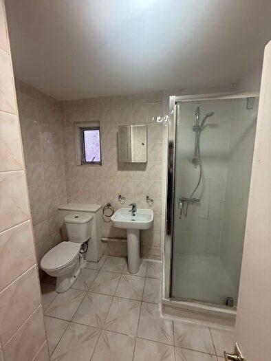 1 Bedroom Flat To Rent In London, N22