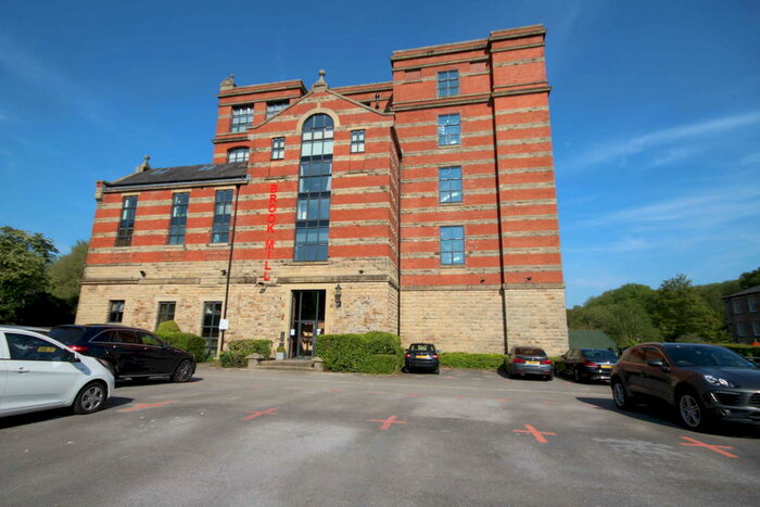 3 Bedroom Apartment To Rent In Brook Mill, Threadfold Way, Eagley, Bolton, Lancs, BL7