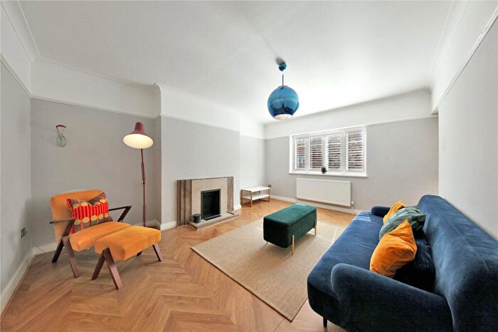 1 Bedroom Flat For Sale In Shoot Up Hill, Kilburn, NW2