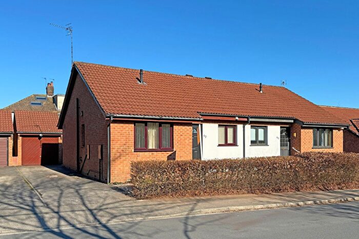 2 Bedroom Semi Detached Bungalow For Sale In Arthurs Avenue, Harrogate, HG2