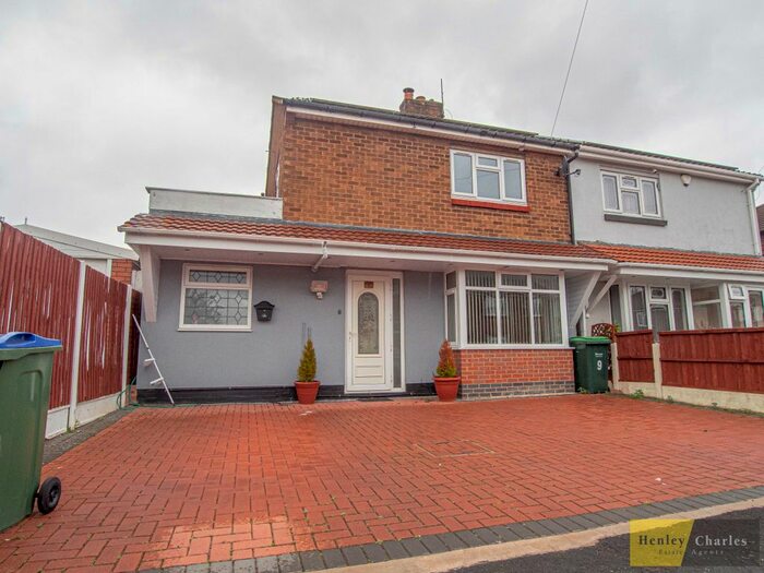 3 Bedroom Semi-Detached House To Rent In Jeffrey Road, Rowley Regis, B65