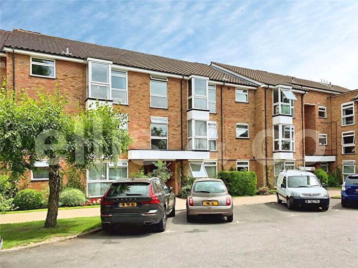 2 Bedroom Flat For Sale In Randall Court, Page Street, Mill Hill, London, NW7