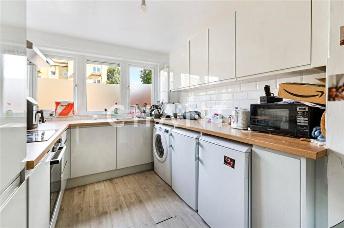 5 Bedroom Apartment To Rent In Hilldrop Crescent, London, N7