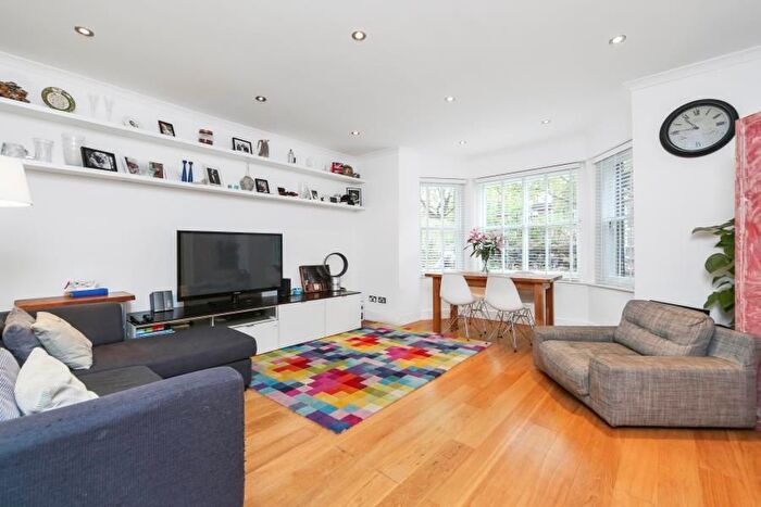2 Bedroom Flat To Rent In Fitzjohns Avenue, Hampstead, NW3