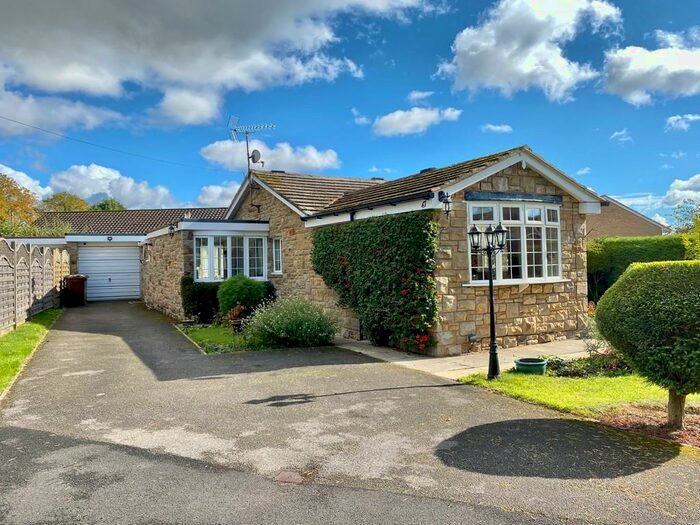 Houses for sale & to rent in LS22 4AE, Sicklinghall Road, Harewood Wetherby