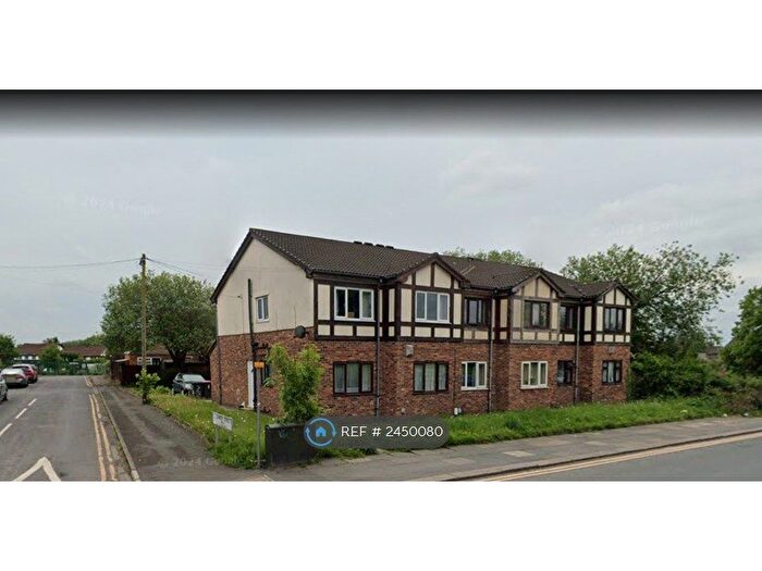 2 Bedroom Flat To Rent In Cawdor Street, Worsley, Manchester, M28