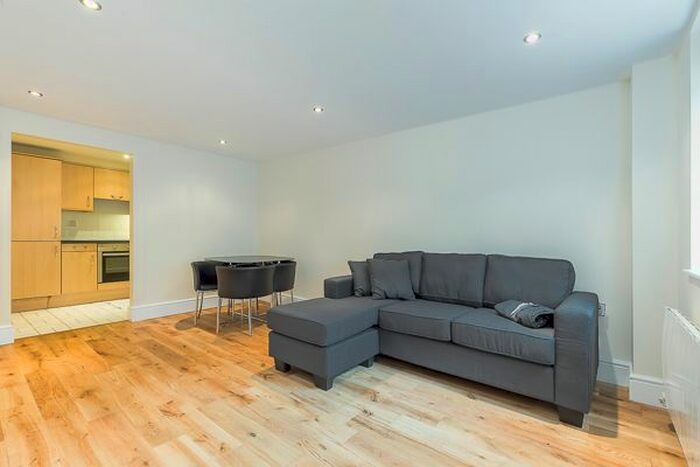 2 Bedroom Flat To Rent In Blackfriars Road, London, SE1