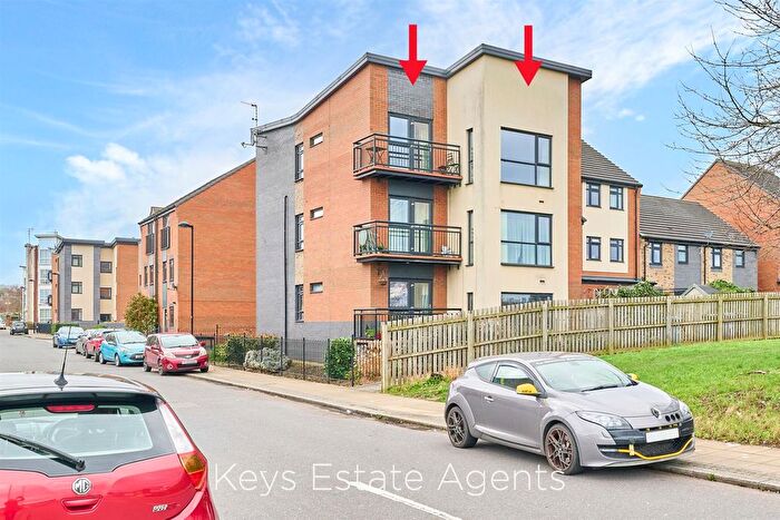 2 Bedroom Maisonette For Sale In Paris Court, Hanley, Stoke-On-Trent, ST1