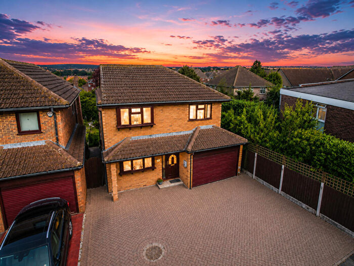 4 Bedroom Detached House For Sale In Beach House Gardens, Canvey Island, SS8