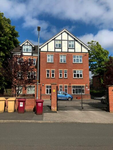 2 Bedroom Flat To Rent In Albert Road, Bolton, BL1