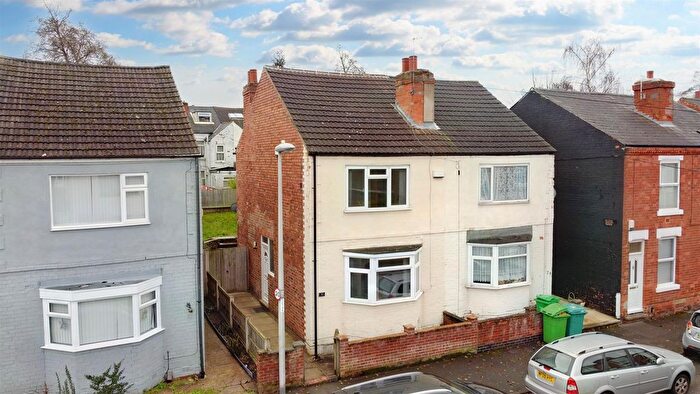 3 Bedroom Semi Detached House For Sale In Chelmsford Road, Nottingham, NG7