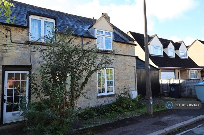 2 Bedroom Semi-Detached House To Rent In The Crescent, Witney, OX28