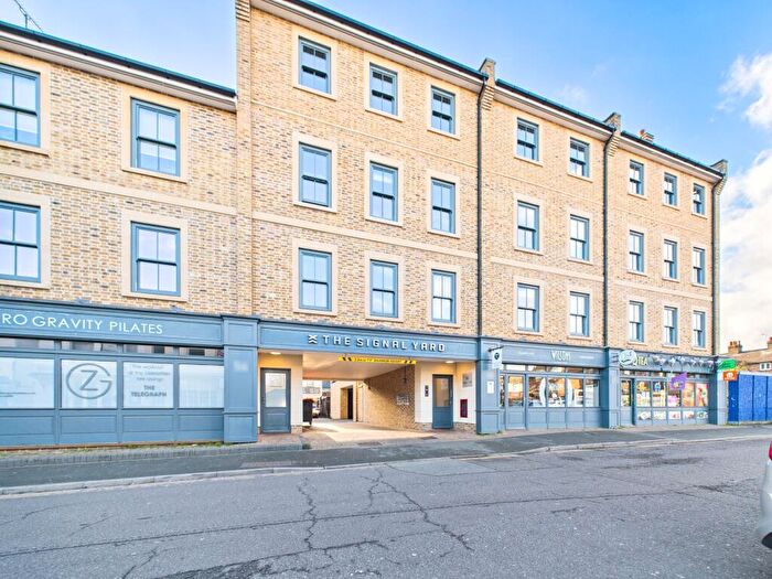 2 Bedroom Flat For Sale In Railway Street, City Centre, Chelmsford, Essex, CM1