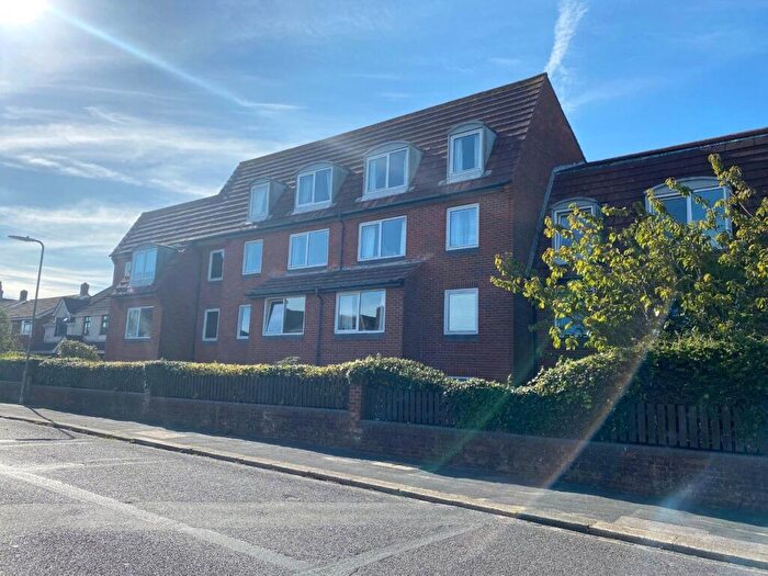 1 Bedroom Apartment To Rent In Hometide House, Beach Road, Lee-On-The-Solent, Hampshire, PO13