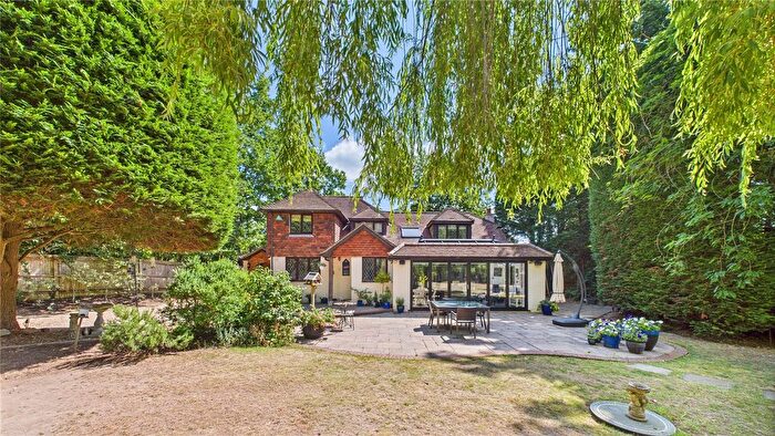 4 Bedroom Detached House For Sale In Chobham, Woking, GU24