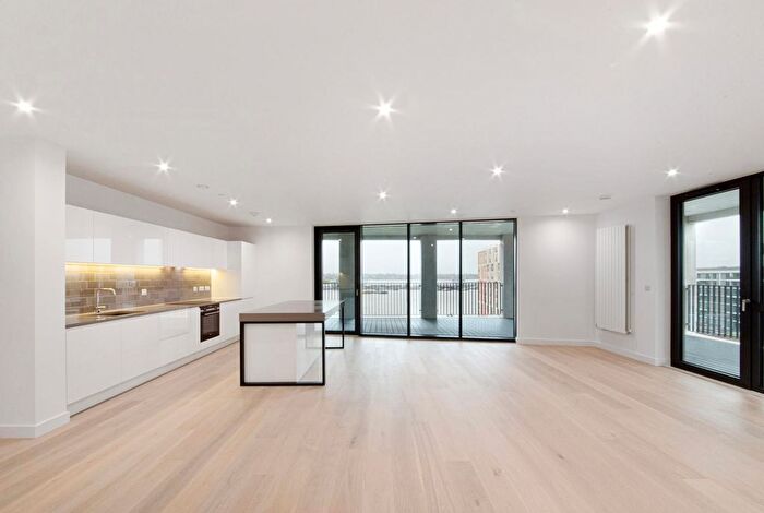 3 Bedroom Flat To Rent In Pinnacle House, Royal Wharf, London, E16