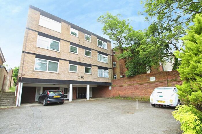 1 Bedroom Apartment For Sale In Gregories Close, Luton, Bedfordshire, LU3