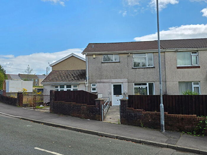 4 Bedroom Semi-Detached House For Sale In St. Davids Road, Tairgwaith, Ammanford, SA18