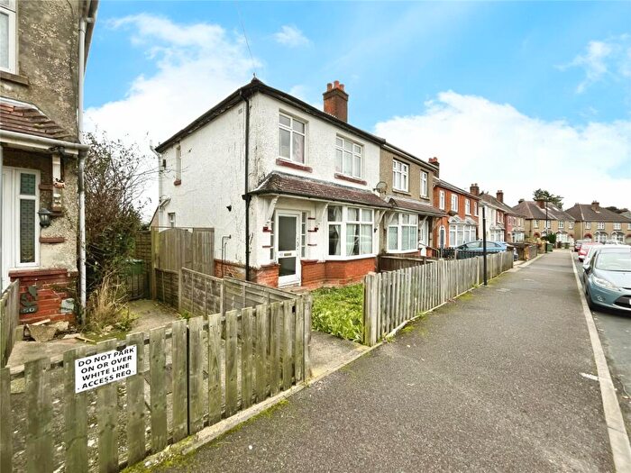 3 Bedroom Semi-Detached House To Rent In Lilac Road, Southampton, Hampshire, SO16