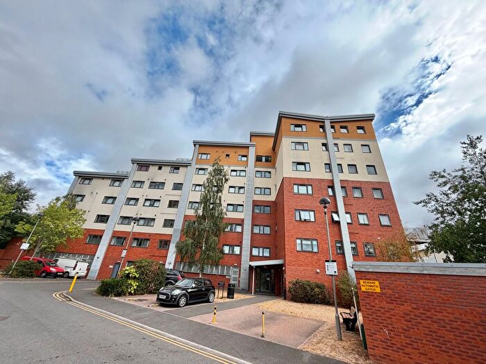 1 Bedroom Flat To Rent In Waterside House, Abbey Close, Taunton, TA1