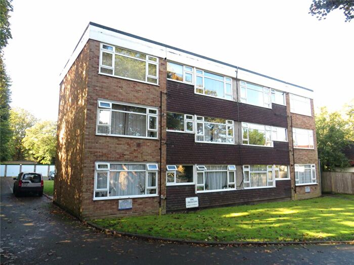 2 Bedroom Apartment To Rent In Sanderstead Road, South Croydon, Surrey, CR2