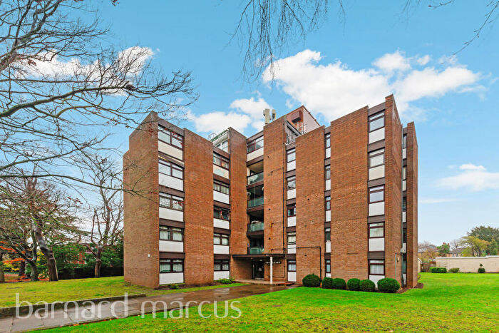 3 Bedroom Apartment To Rent In Woodcote Road, Wallington, SM6