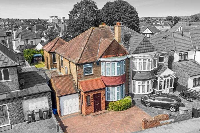 3 Bedroom Semi-Detached House For Sale In Northwick Avenue, Harrow, HA3