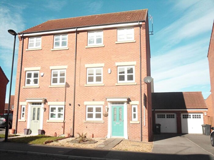4 Bedroom Town House To Rent In Dukesfield, Shiremoor, Newcastle Upon Tyne, Tyne And Wear, NE27