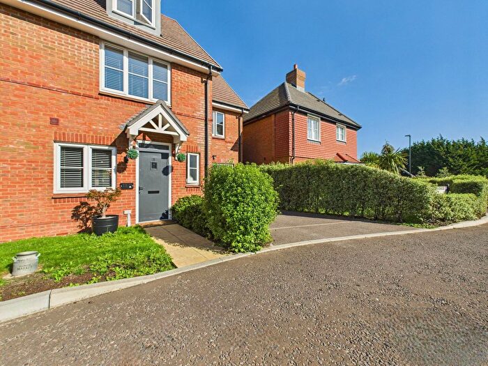 4 Bedroom Semi-Detached House For Sale In Sage Place, Angmering, West Sussex, BN16
