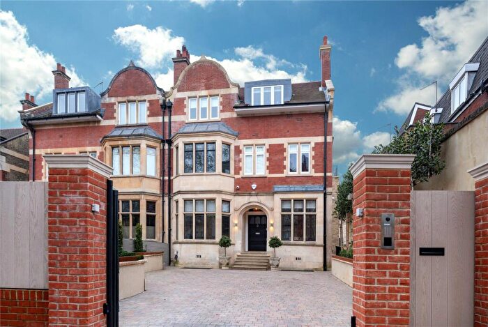 7 Bedroom Semi-Detached House For Sale In Rosslyn Hill, London, NW3