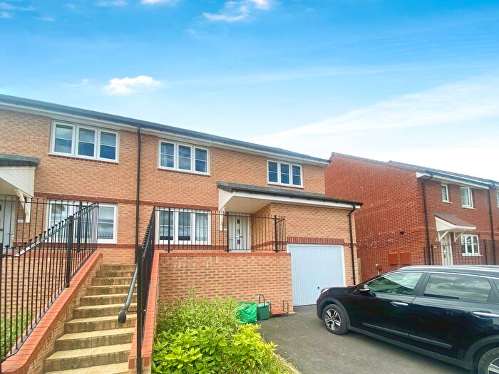 3 Bedroom Property To Rent In Rhodfa'r Rhyddwen, Hendredenny, Caerphilly, CF83