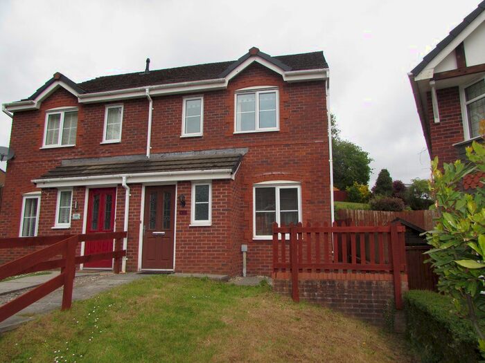 3 Bedroom Property To Rent In Tent Vale, Penoced, Bridgend, CF35