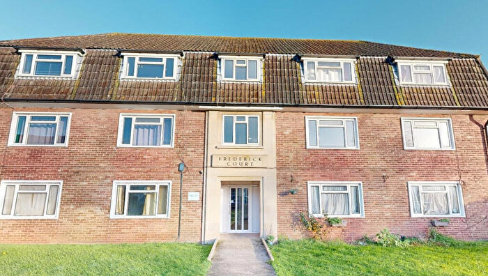 2 Bedroom Flat For Sale In Frederick Court, Wells, Somerset, BA5