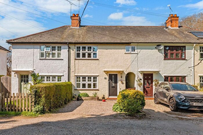 3 Bedroom End Of Terrace House For Sale In Daniels Lane, Warlingham, CR6