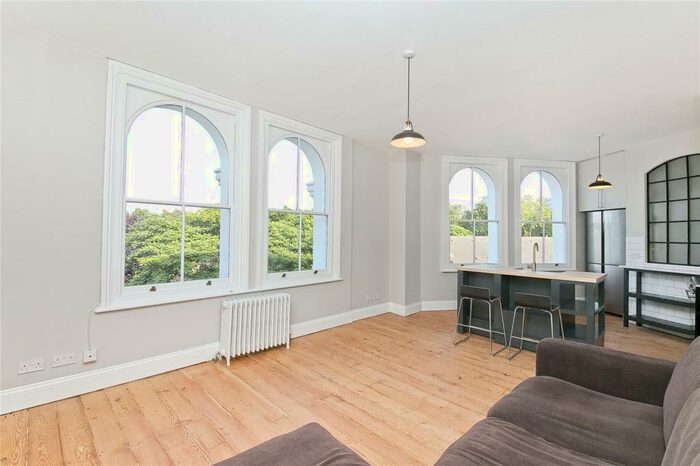2 Bedroom Apartment To Rent In Wetherell Road, South Hackney, London, E9