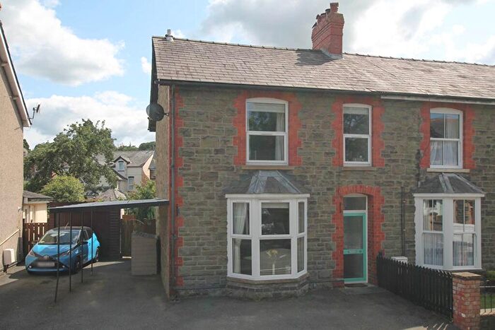 3 Bedroom End Of Terrace House For Sale In Park Road, Builth Wells, LD2
