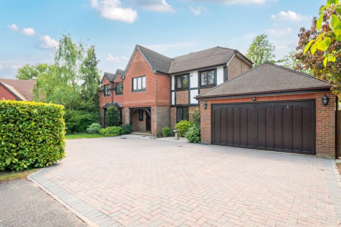 5 Bedroom Detached House For Sale In Hill Place, Farnham Common, SL2