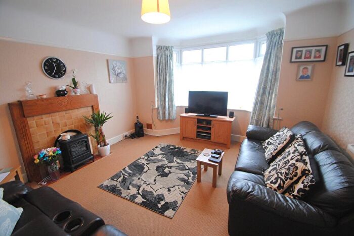 2 Bedroom Flat To Rent In Rushmere Road, Southbourne, Bournemouth, BH6