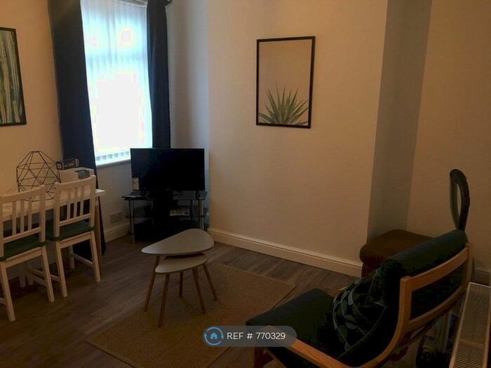 3 Bedroom End Of Terrace House To Rent In Seaford Road, Salford, M6