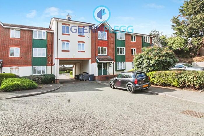 Studio To Rent In Missenden Gardens, Burnham, Berkshire, SL1