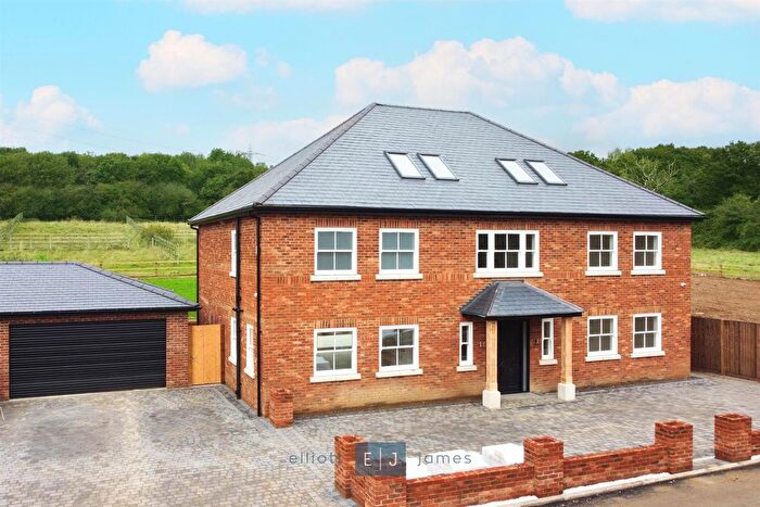 6 Bedroom Detached House To Rent In Ivy Chimneys, Epping, CM16