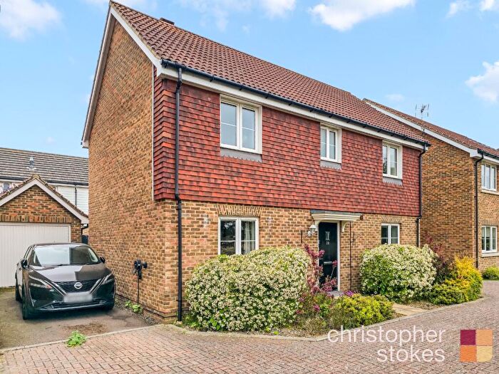 4 Bedroom Detached House For Sale In Magnolia Way, Cheshunt, Hertfordshire, EN8