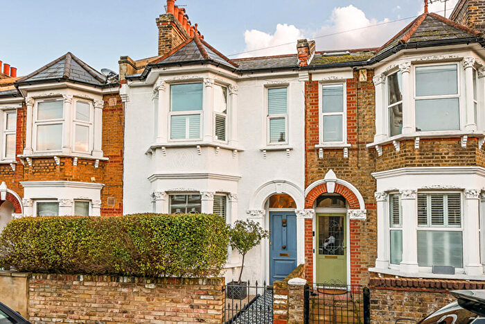 3 Bedroom Terraced House For Sale In Glenwood Road, London, SE6