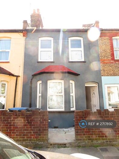 4 Bedroom Terraced House To Rent In Cornwallis Grove, London, N9
