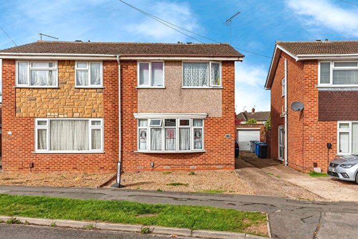 3 Bedroom Semi-detached House For Sale In Churchill Way, Burton Latimer, NN15